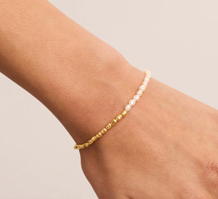 Jewellery BY CHARLOTTE | By Your Side Pearl Bracelet - Gold